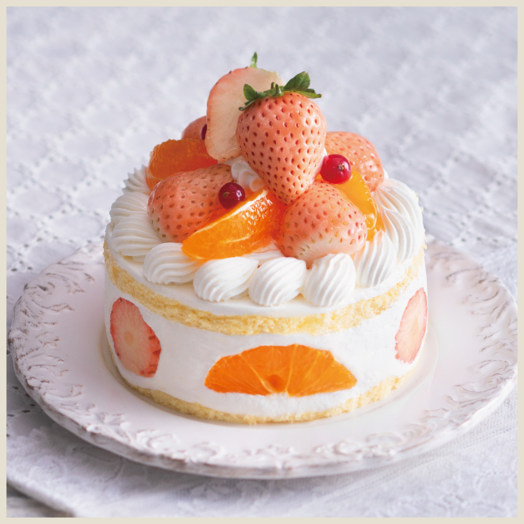 甘平と白いちごのショートケーキ
