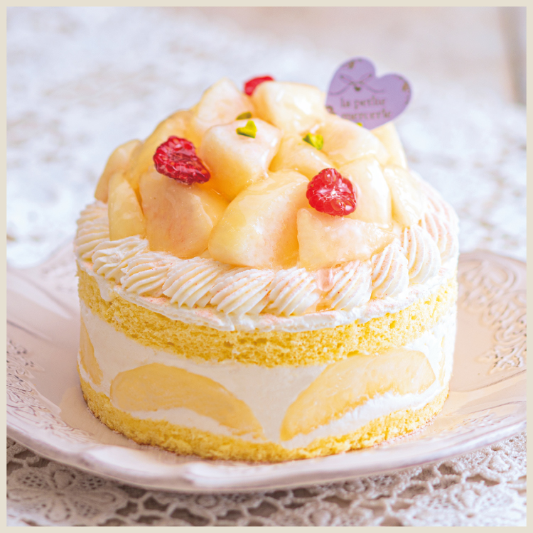 白桃のショートケーキ